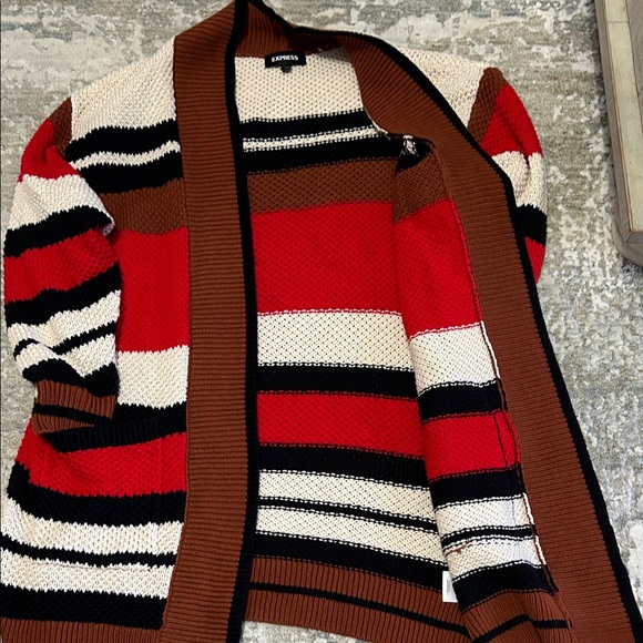 Express Cardigan - Picture 3 of 8